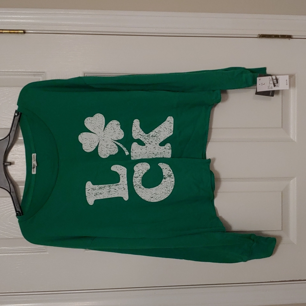 NWT - Shamrock Love Crop Sweat Shirt